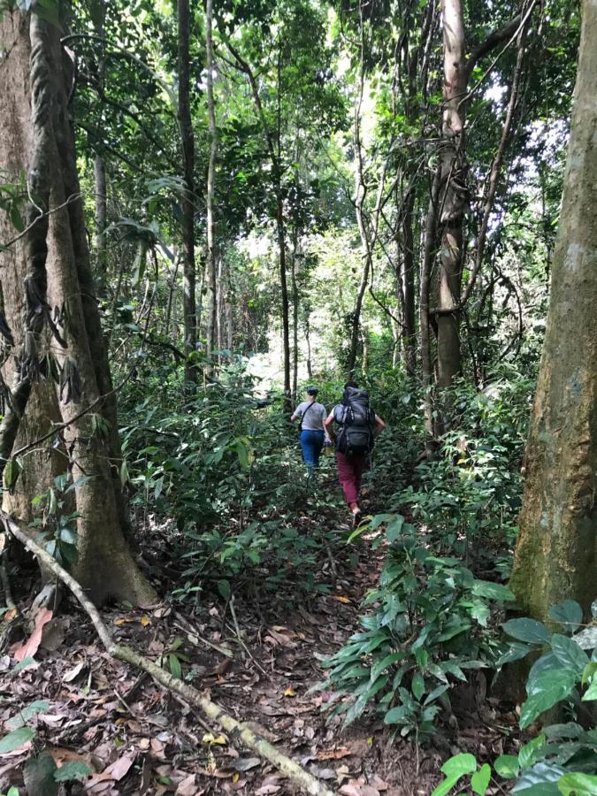 Happy & Trekking * Banlung